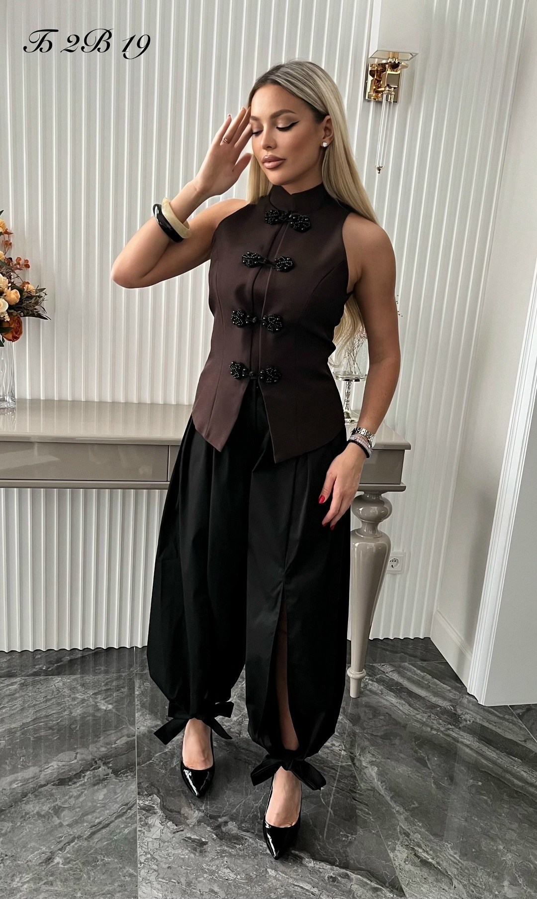 брючный костюм с жилетом,женский брючный костюм с жилетом,брючный костюм с жилеткой,костюм брючный с жилетом осенний на завязках umila brend,костюм брючный