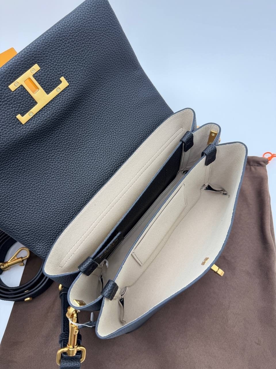 сумка tods,сумка,женская сумка,сумка tods натуральная кожа,tod’s сумка багет на плечо