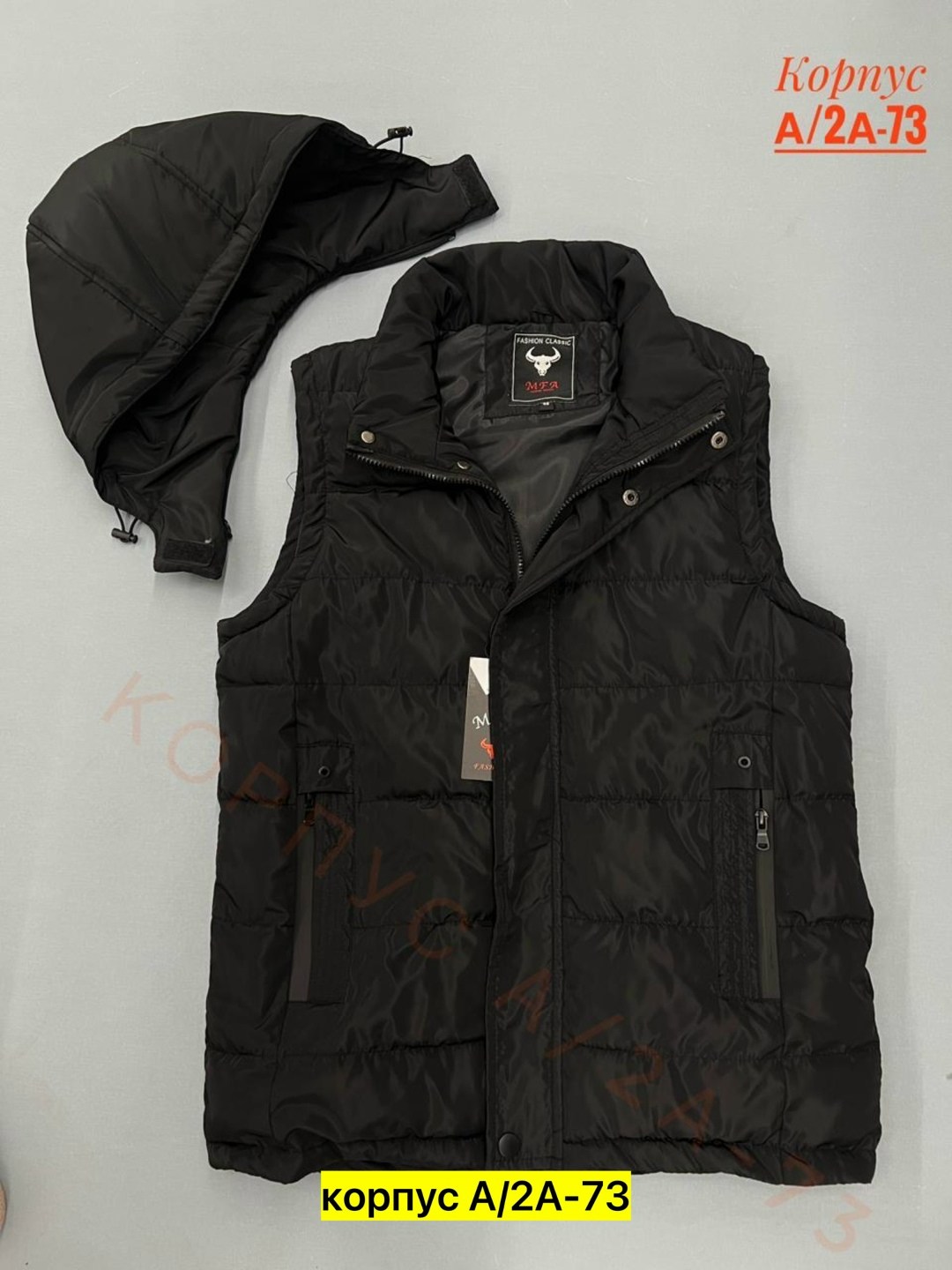 жилет утепленный adidas,жилет утепленный adidas adidas,жилет мужской adidas ess down vest,жилетка мужская adidas originals,жилет adidas