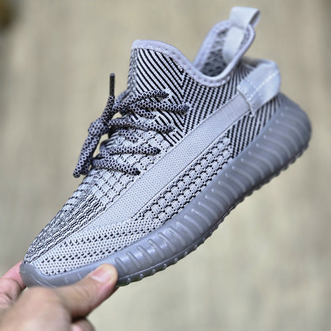 кроссовки,кроссовки женскиe,кроссовки изи,кроссовки ,кроссовки изики