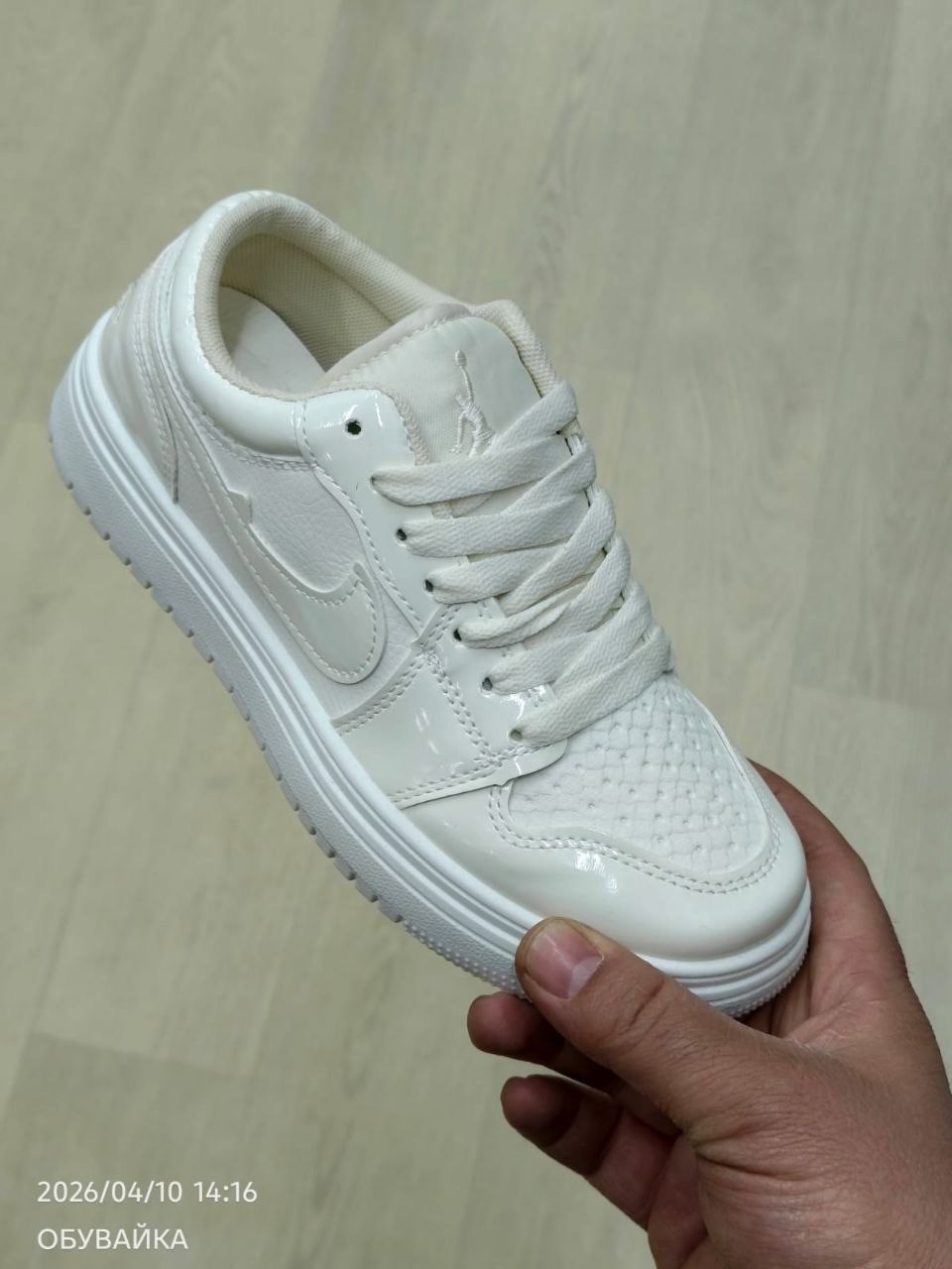 кроссовки,женские кроссовки,мужские и женские кроссовки,спортивная ,кроссовка