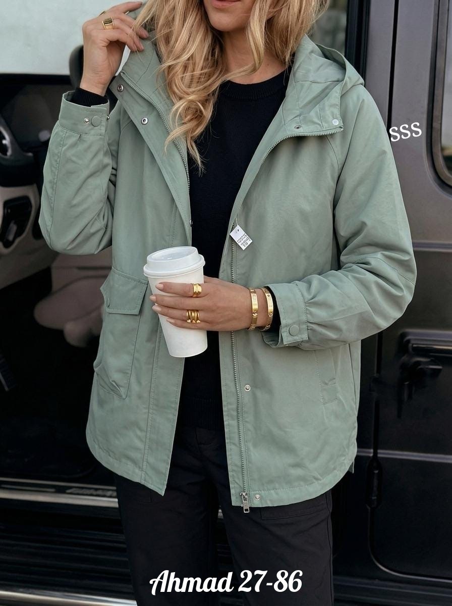 ветровка женская,ветровка удлиненная с капюшоном,куртка женская,куртка,женская куртка демисезонная