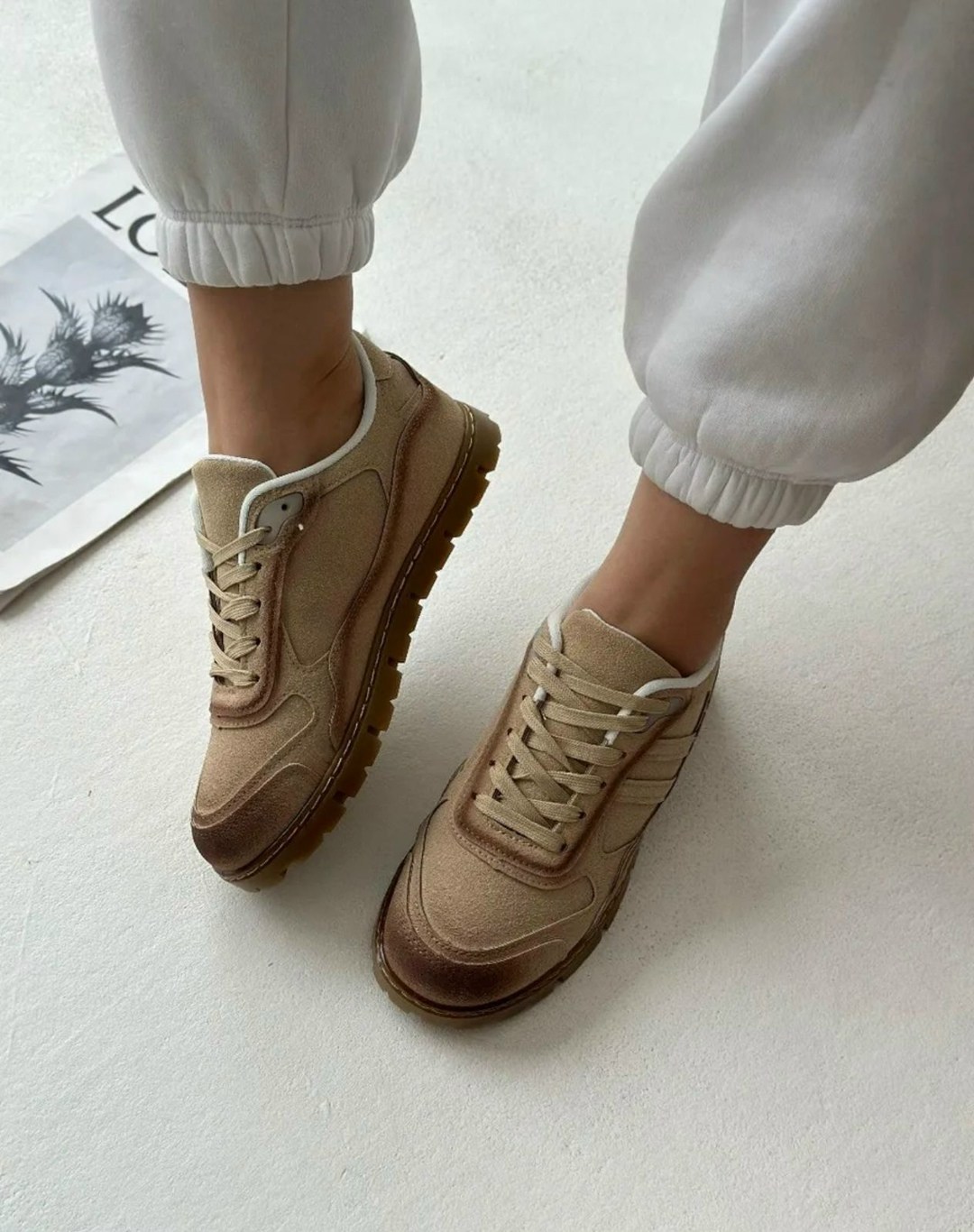 ,оранжевые кроссовки,женские кроссовки,кросовки женские,спортивные кроссовки