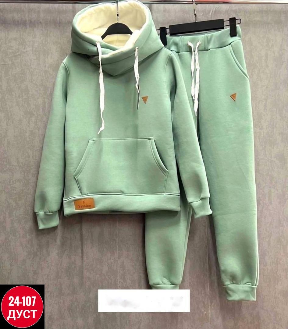 костюм флисовый женский,cпортивный костюм женский на флисе,костюм женский на флисе,тёплые костюмы женские спортивные на флисе ,костюм спортивный на флисе