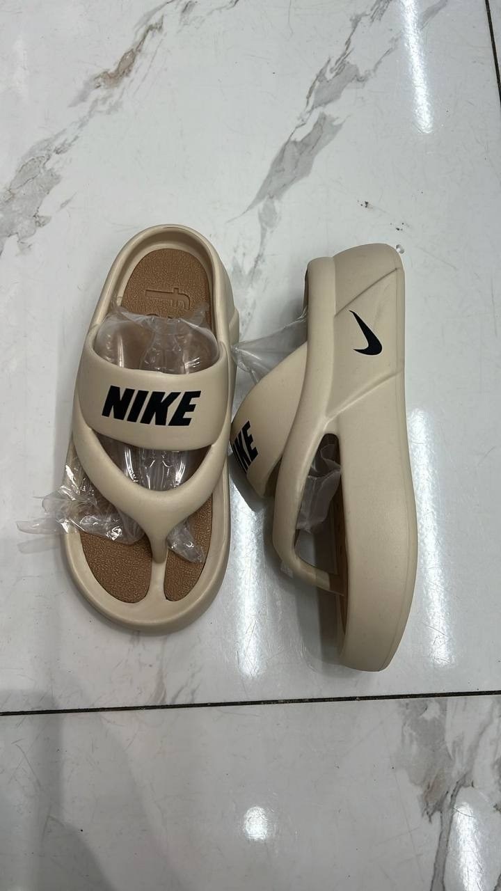 шлепанцы adidas,adidas тапочки,,adidas сланцы,шлепки женские