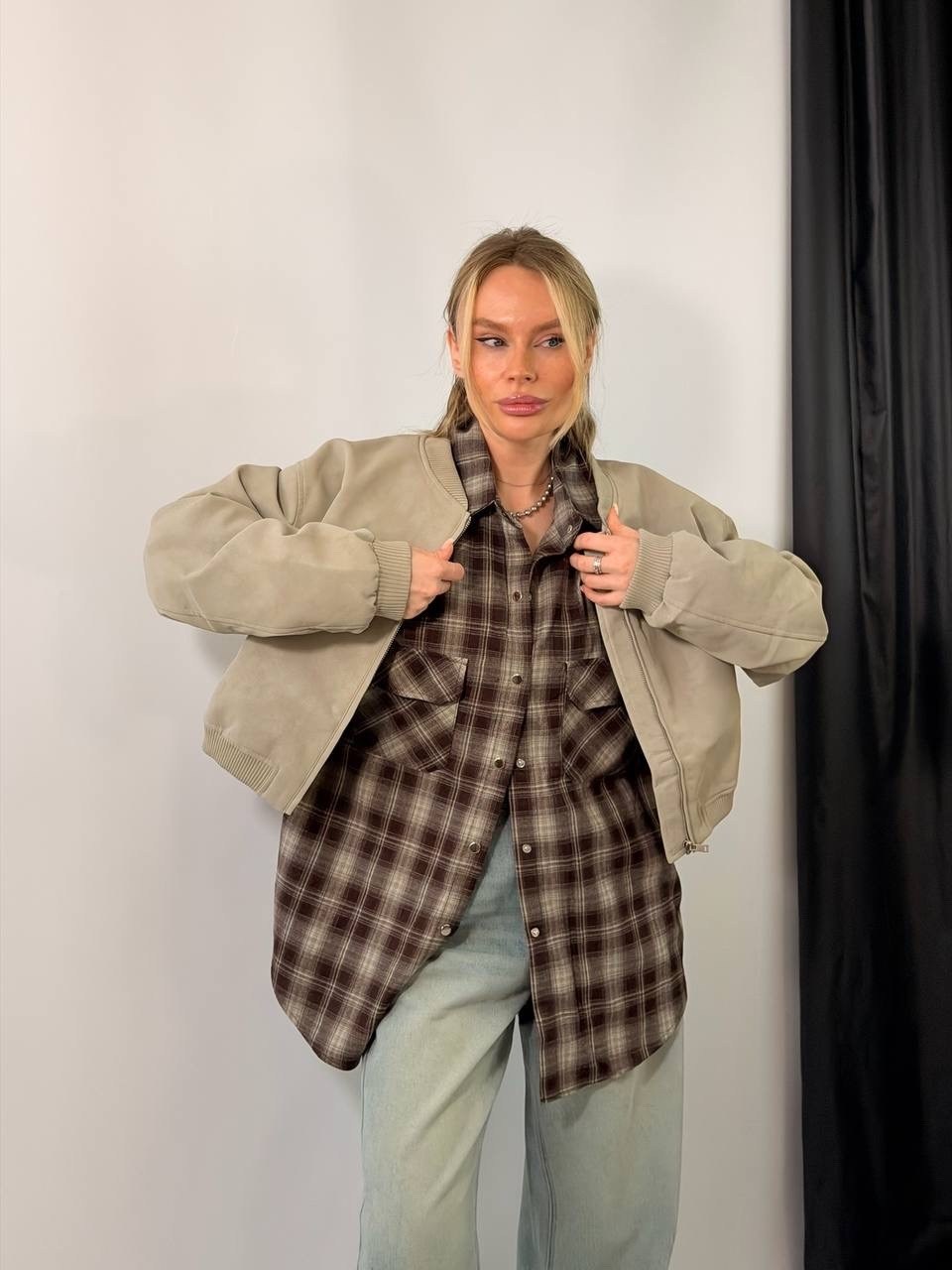 повседневная куртка,куртка,куртка женская бомбер,куртка бомбер,легкая куртка