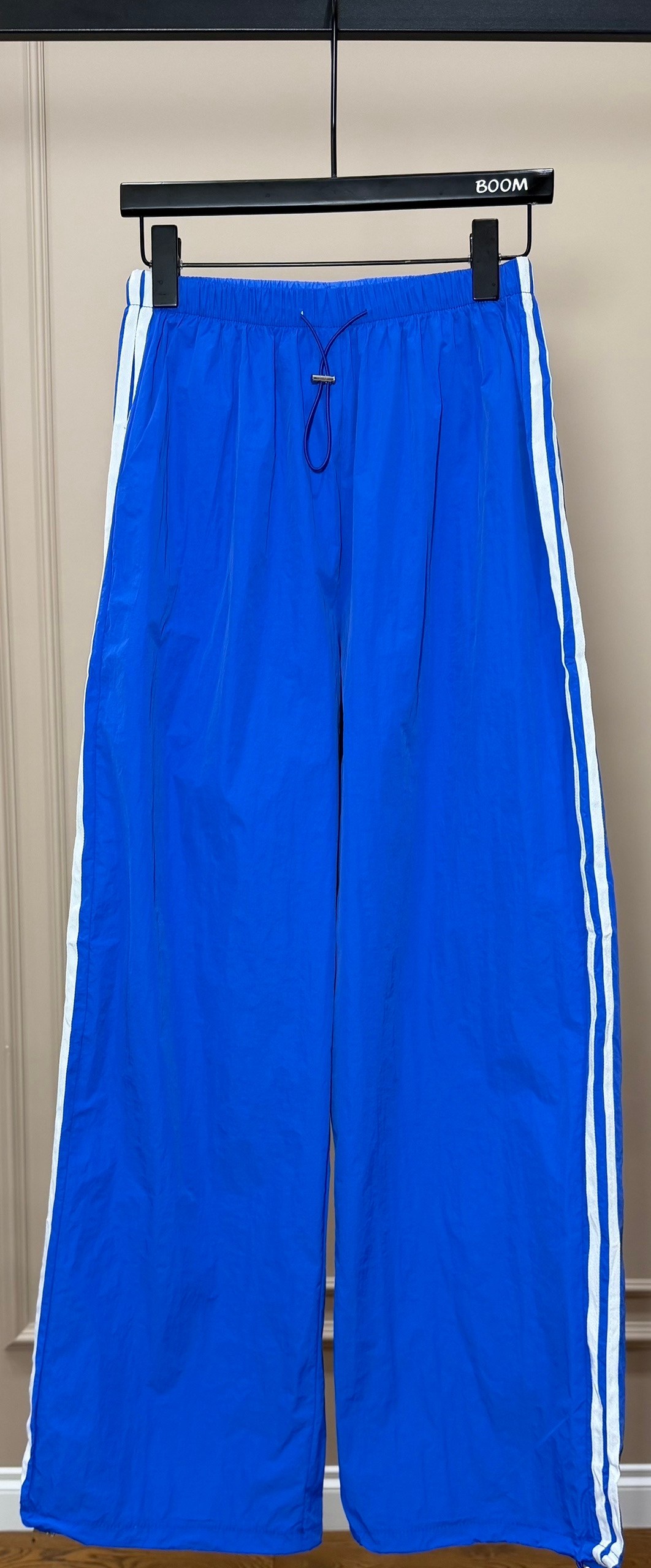 широкие брюки,брюки спортивные,повседневные брюки,брюки яркие,летние брюки