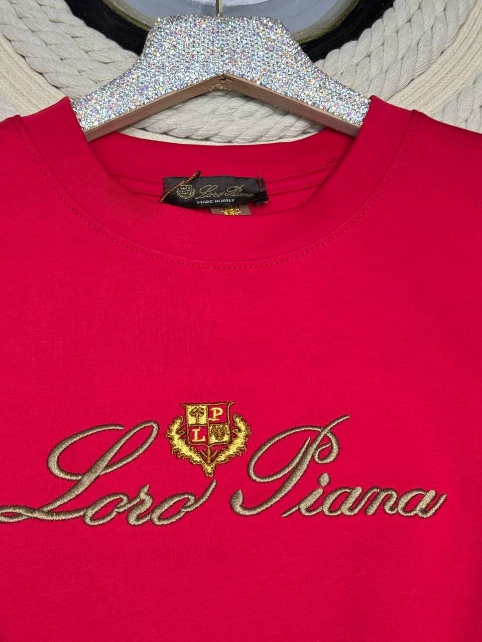 футболки женская,красные футболки,футболка,джемпер,женский джемпер