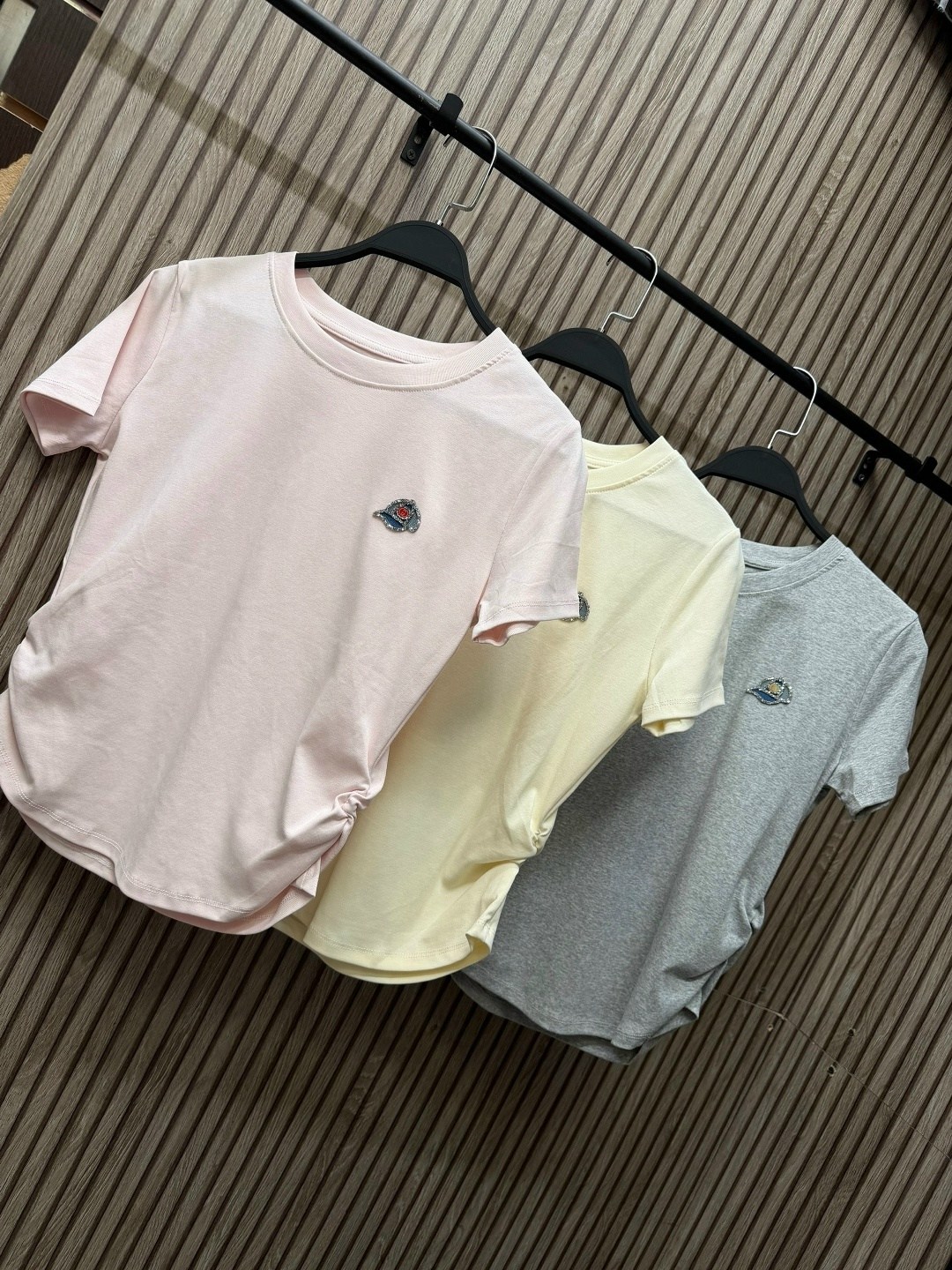 девушка,блузка с декором,блуза женская,нарядная блузка,летние блузки женские