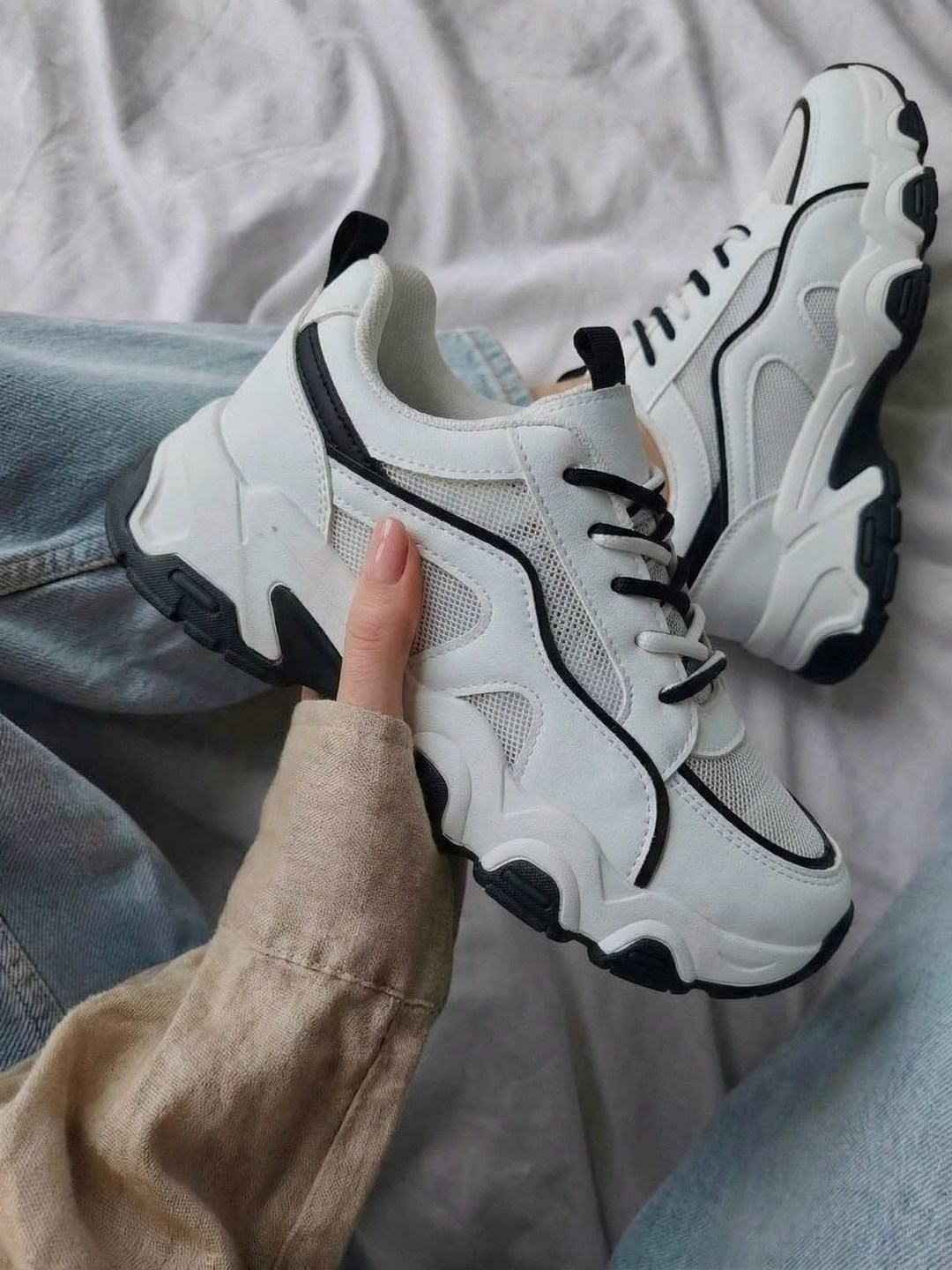 кроссовки женскиe,кроссовки модные,кроссовки,женские массивные кроссовки,стильные женские кроссовки