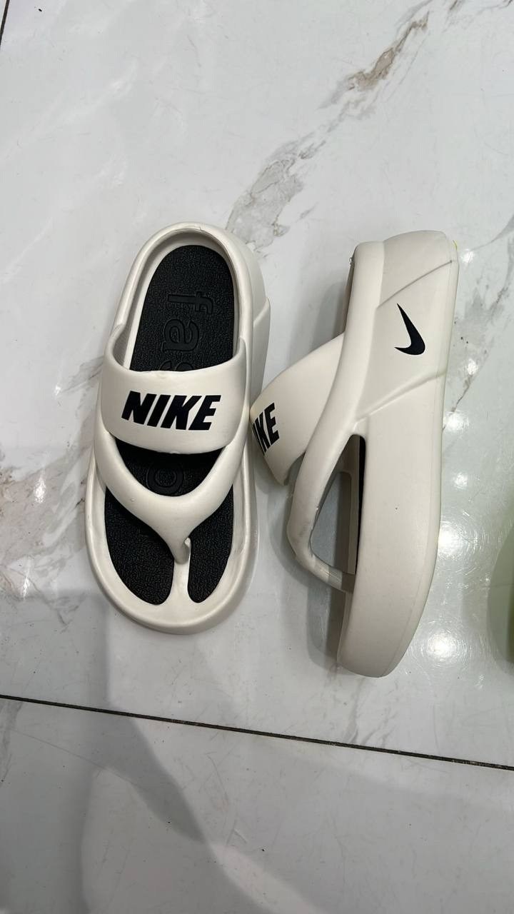 шлепанцы adidas,adidas тапочки,,adidas сланцы,шлепки женские