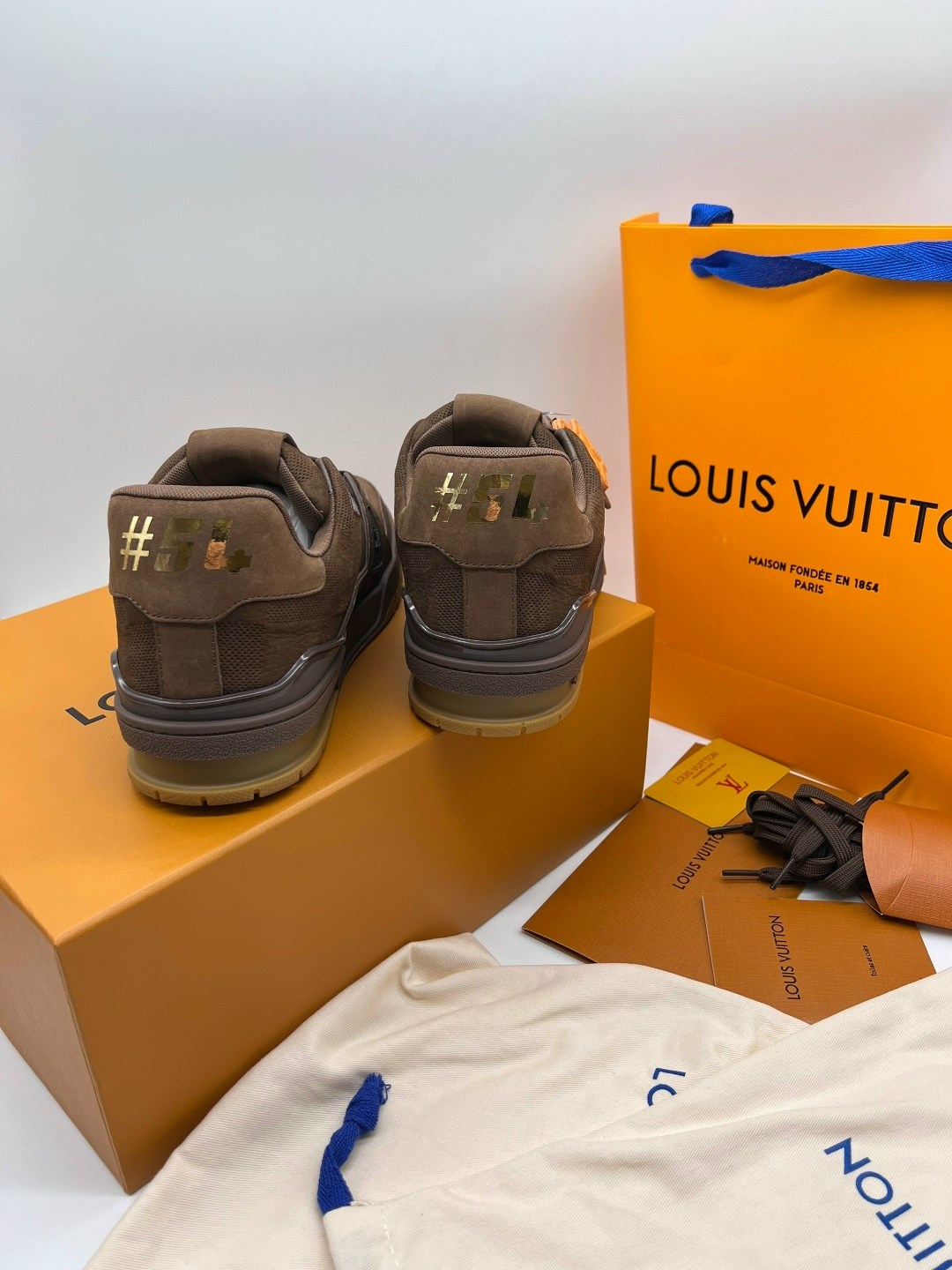 кроссовки louis vuitton trainer,louis vuitton кроссовки,кроссовки louis vuitton мужские,мужские кожаные кроссовки louis vuitton trainer серые,кроссовки луи виттон trainer