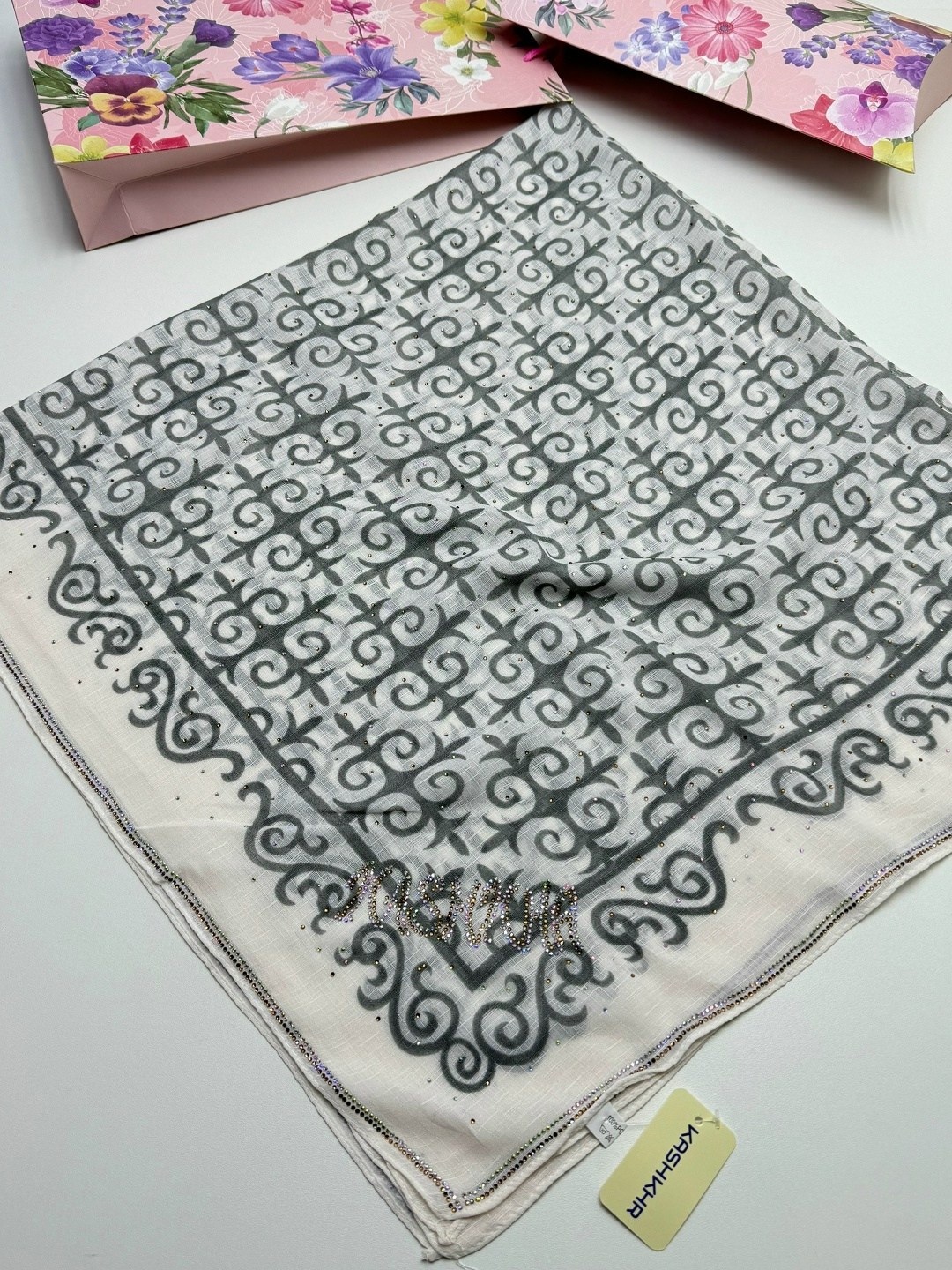 бандана платок,брендовый платок,новинки платок,платок,женские платки