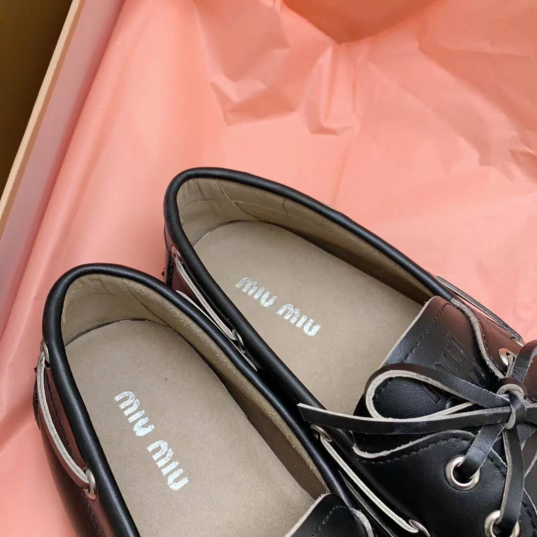 ,кожаные лоферы,женские лоферы,лоферы miu miu,женские кожаные лоферы