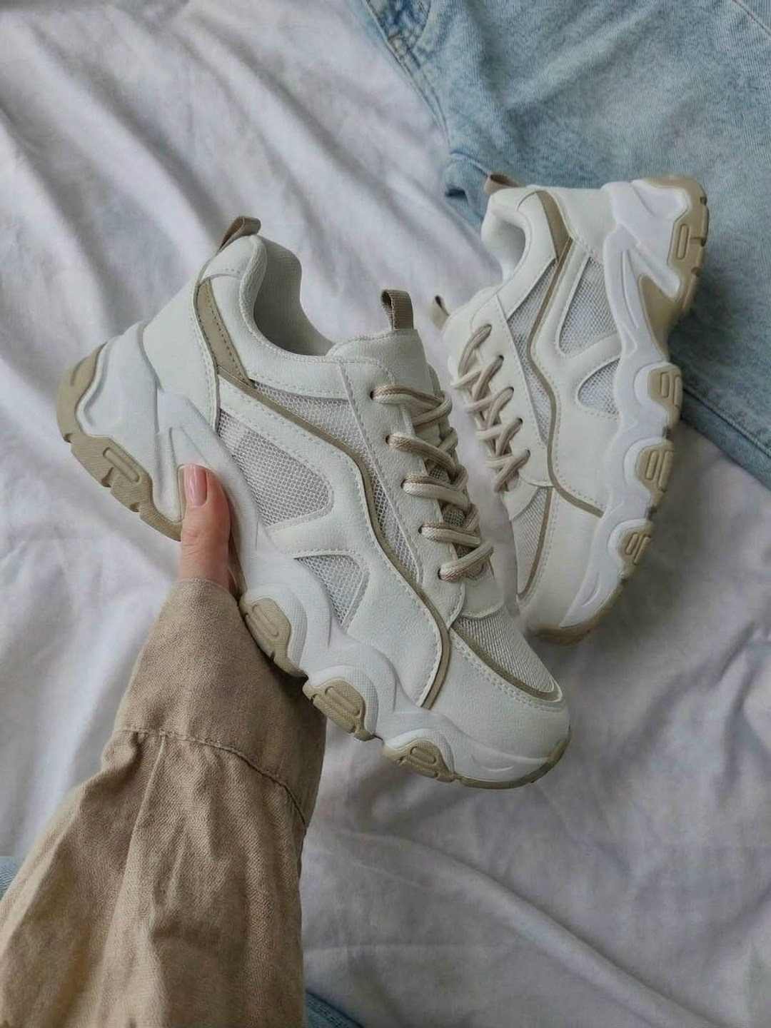 кроссовки женскиe,кроссовки модные,кроссовки,женские массивные кроссовки,стильные женские кроссовки