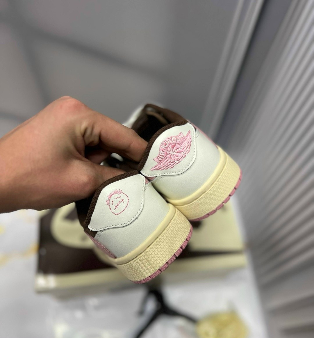 кроссовки nike air jordan 1 low x travis scott,,кроссовки travis scott x air jordan 1 low,кроссовки nike travis scott x air jordan 1,nike air jordan 1 low x travis scott