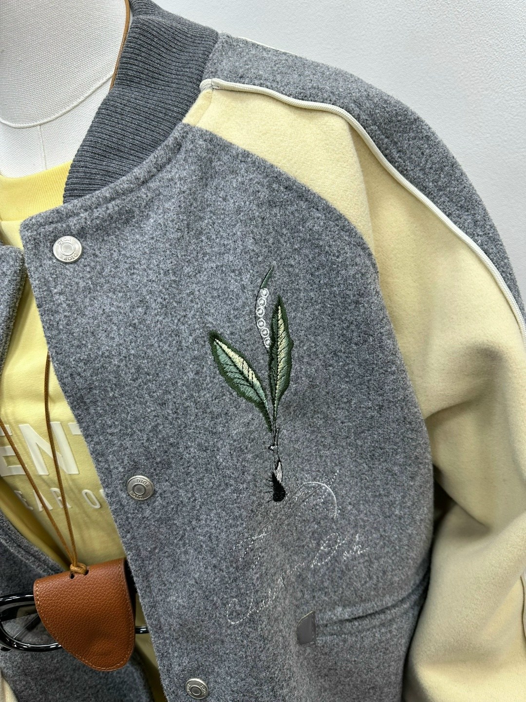 куртка стильная,куртка бомбер,повседневная куртка,куртка модная,куртка женская