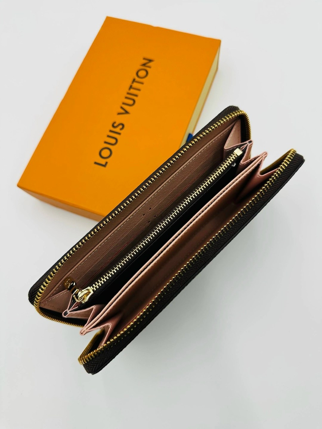 кошелек луи виттон черный,кошелёк луи виттон оригинал,louis vuitton кошелек,луи виттон кошелек,портмоне луи виттон