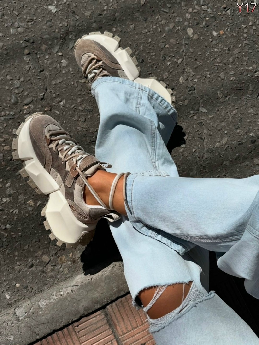 женские кроссовки,женские массивные кроссовки,,массивные кроссовки,спортивная