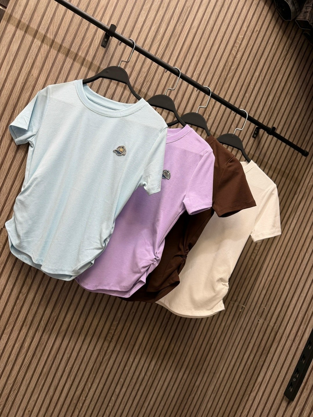 девушка,блузка с декором,блуза женская,нарядная блузка,летние блузки женские