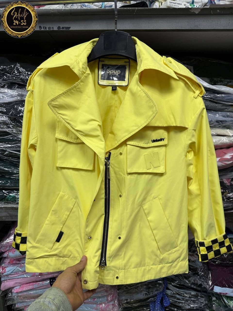 стильная куртка,куртка косуха,белая кожаная куртка женская,куртка косуха женская,куртка женская