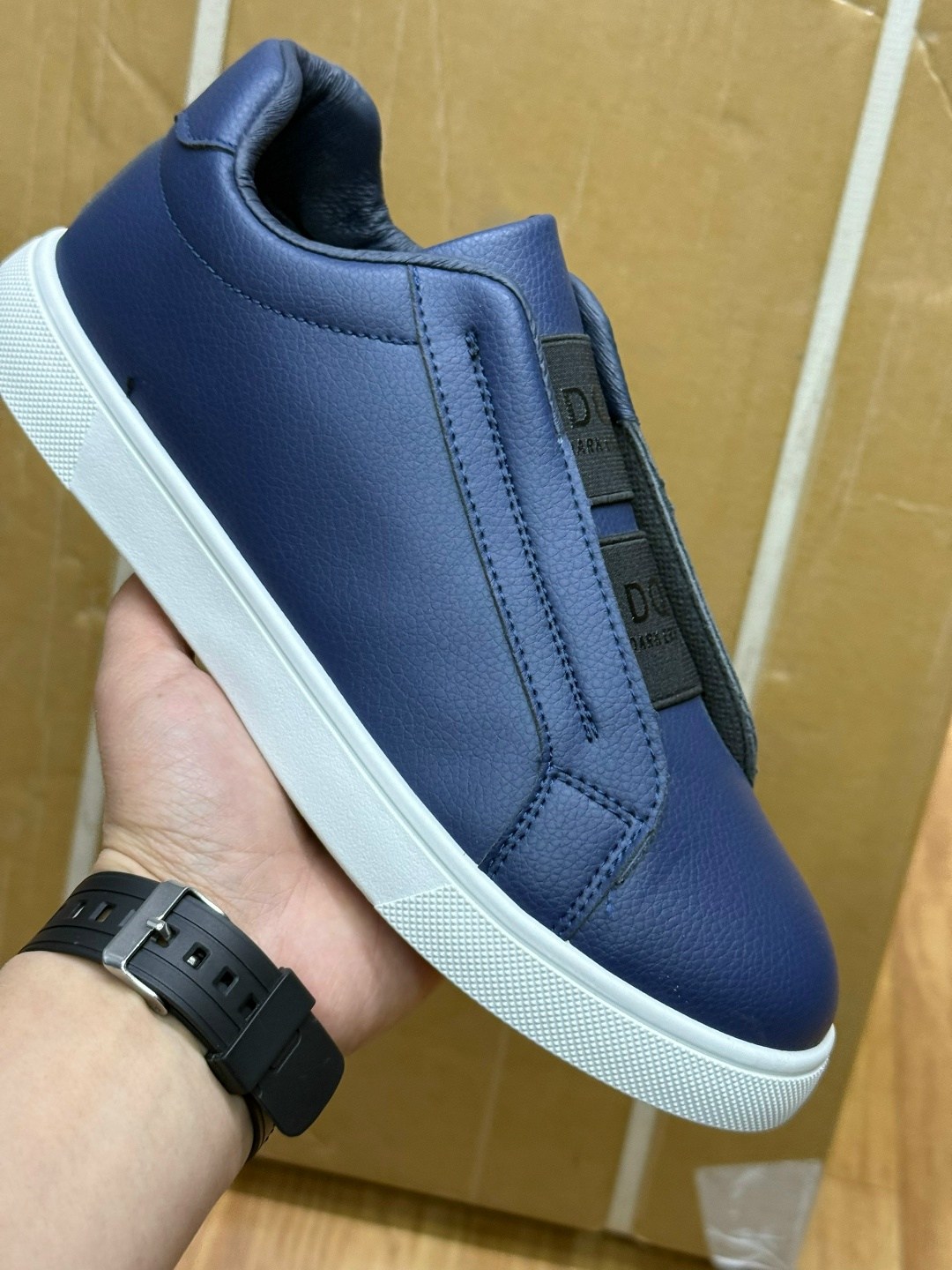 ,спортивная ,мужские кроссовки,кроссовка мужской,модные кроссовки