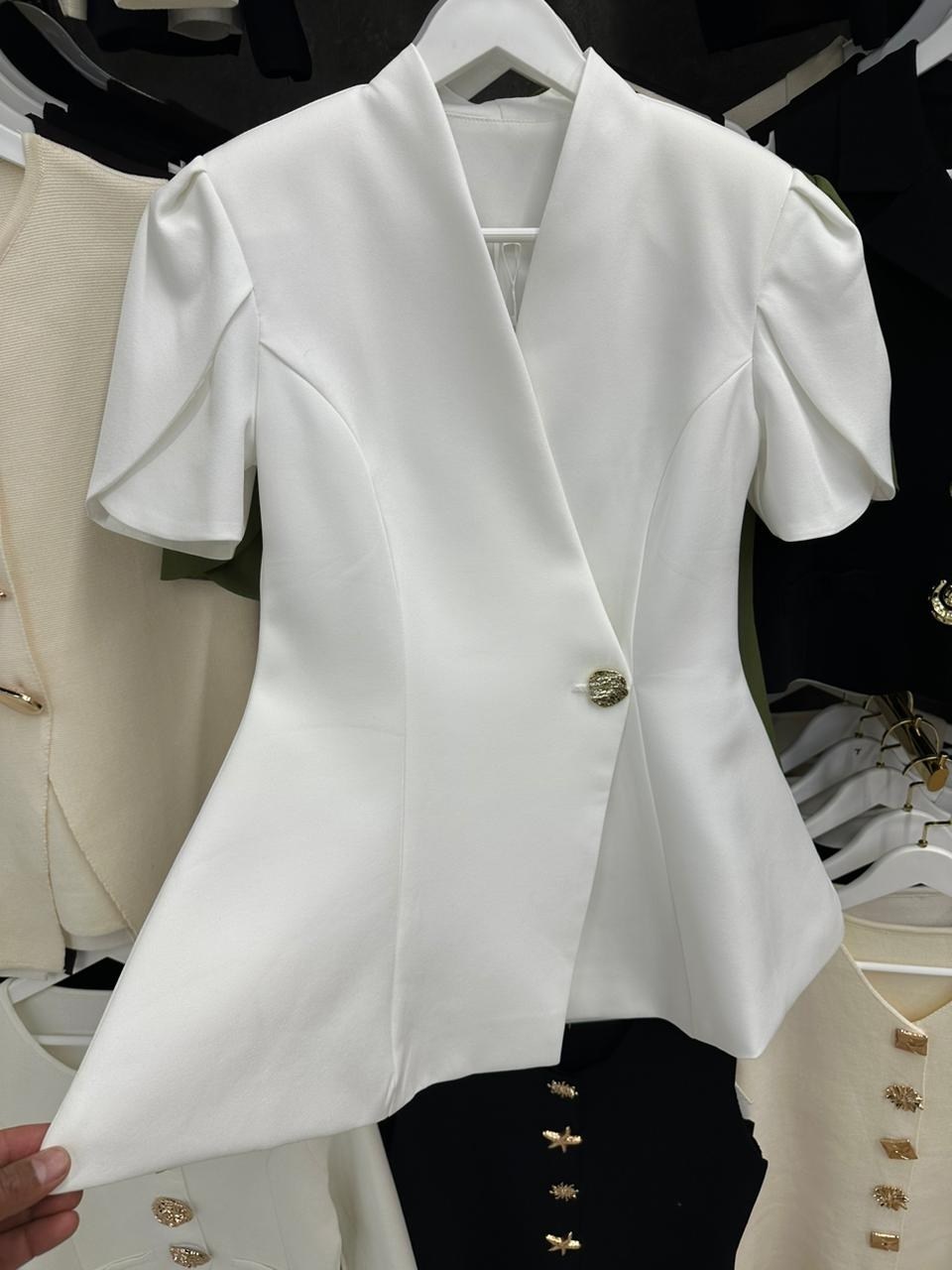 женский пиджак,пиджак с короткими рукавами,пиджак,пиджак приталенный,женские жилеты