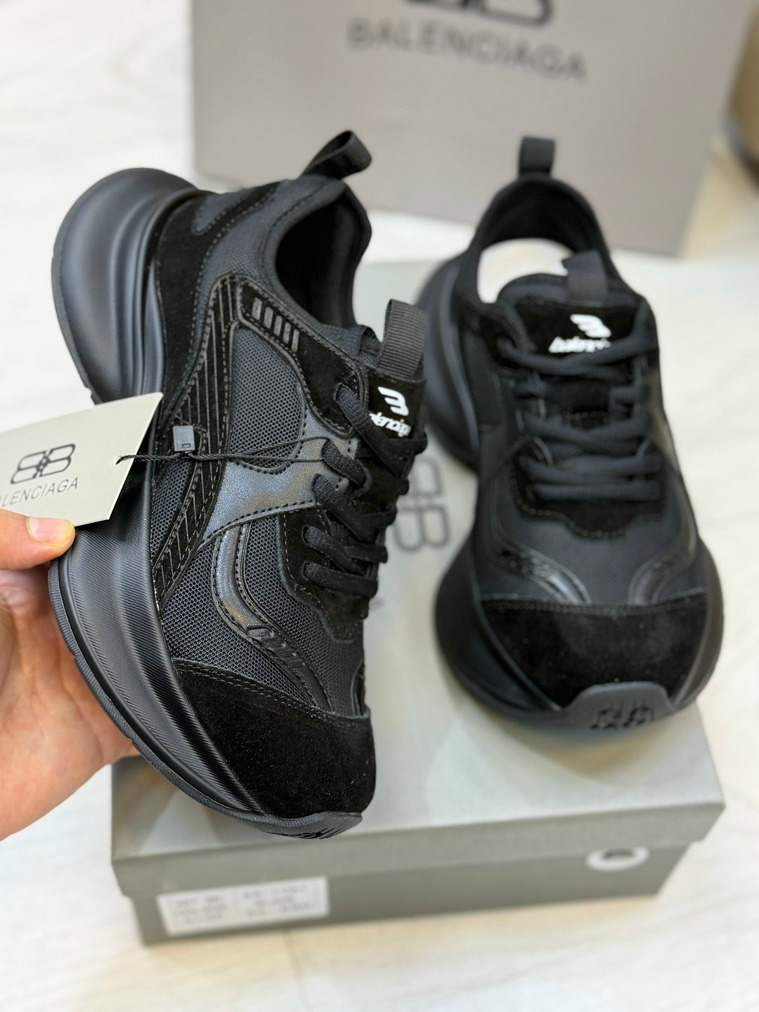 кроссовки женские balenciaga,кроссовки balenciaga,кроссовки баленсиага женские,кроссовки баленсиага черные,кроссовки баленсиага мужские
