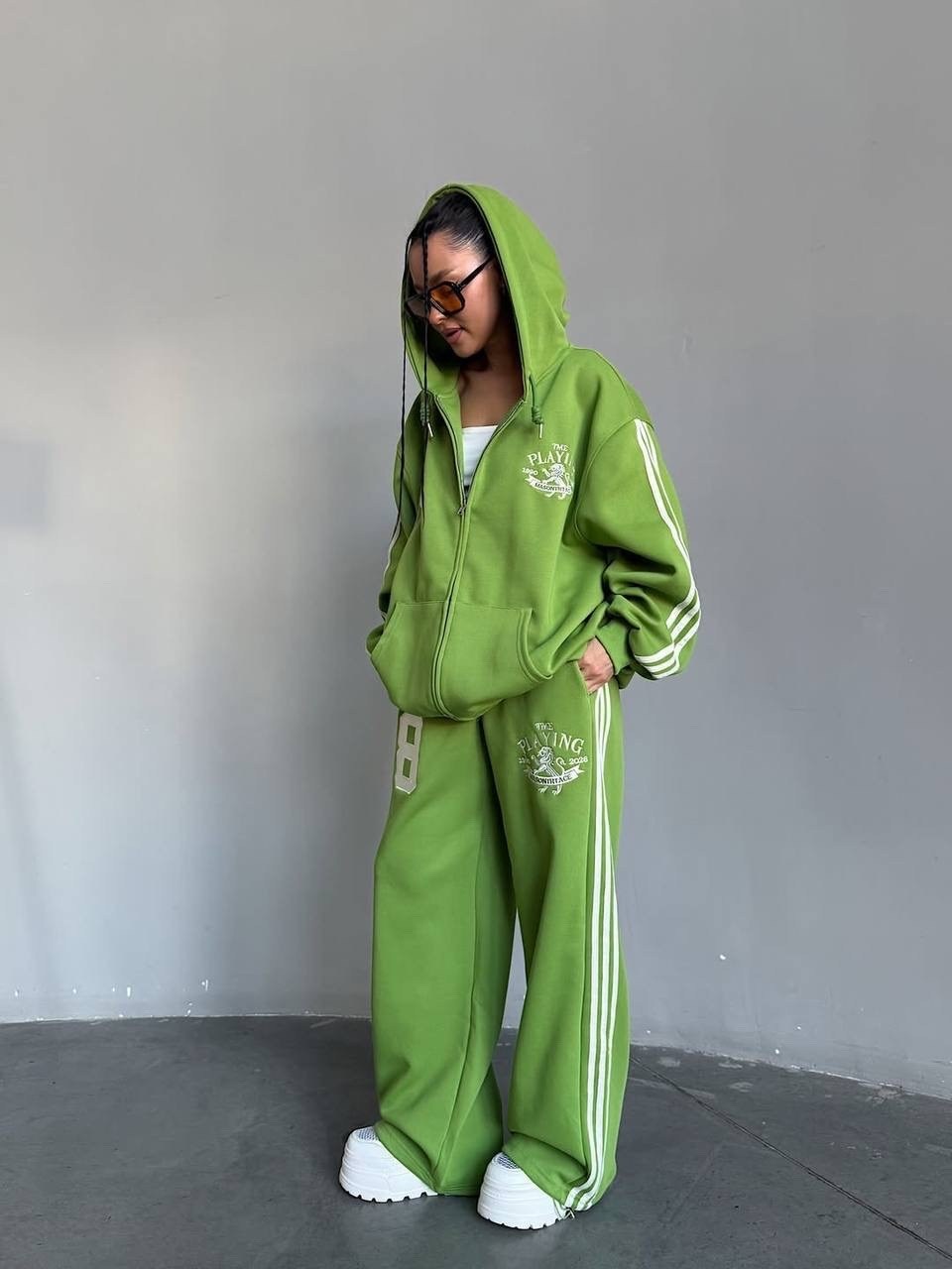 зеленый спортивный костюм,спортивный костюм,спортивный костюм женский,спортивный костюм спортивные костюмы,костюм женский