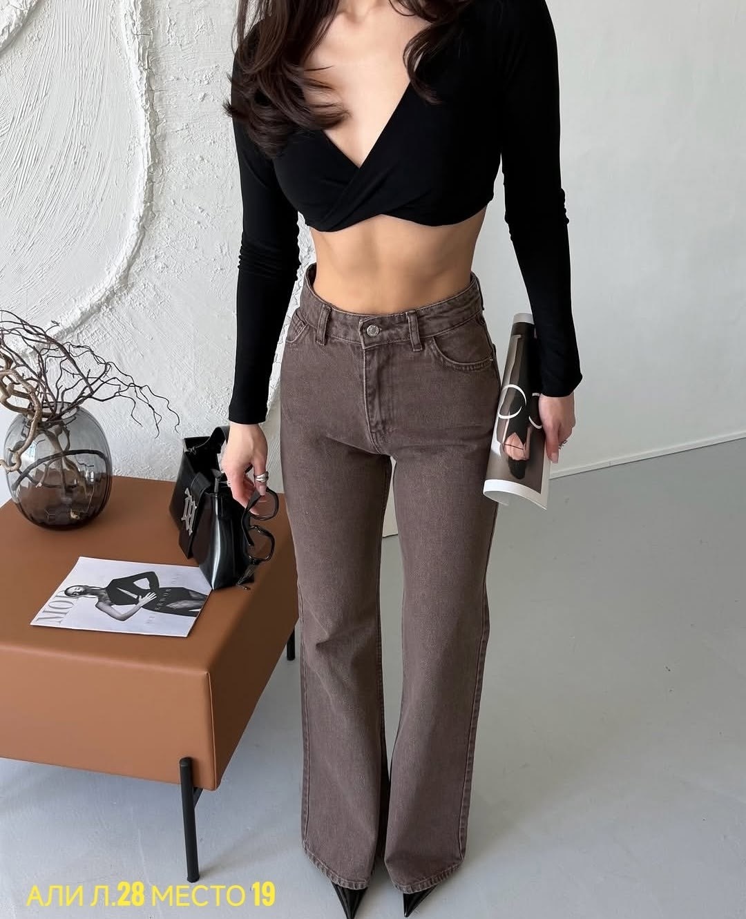 джинсы клеш женские,коричневые джинсы клеш женские,коричневые джинсы,джинсы клеш женские с высокой посадкой,женские джинсы коричневые джинсовые расклешенные брюки