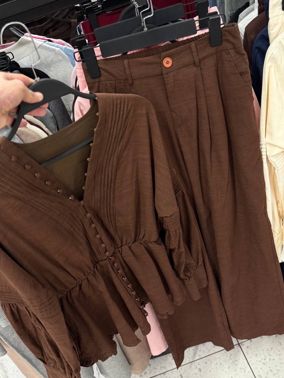 брючный костюм женский,льняной костюм женский,женский костюм,бежевый брючный костюм