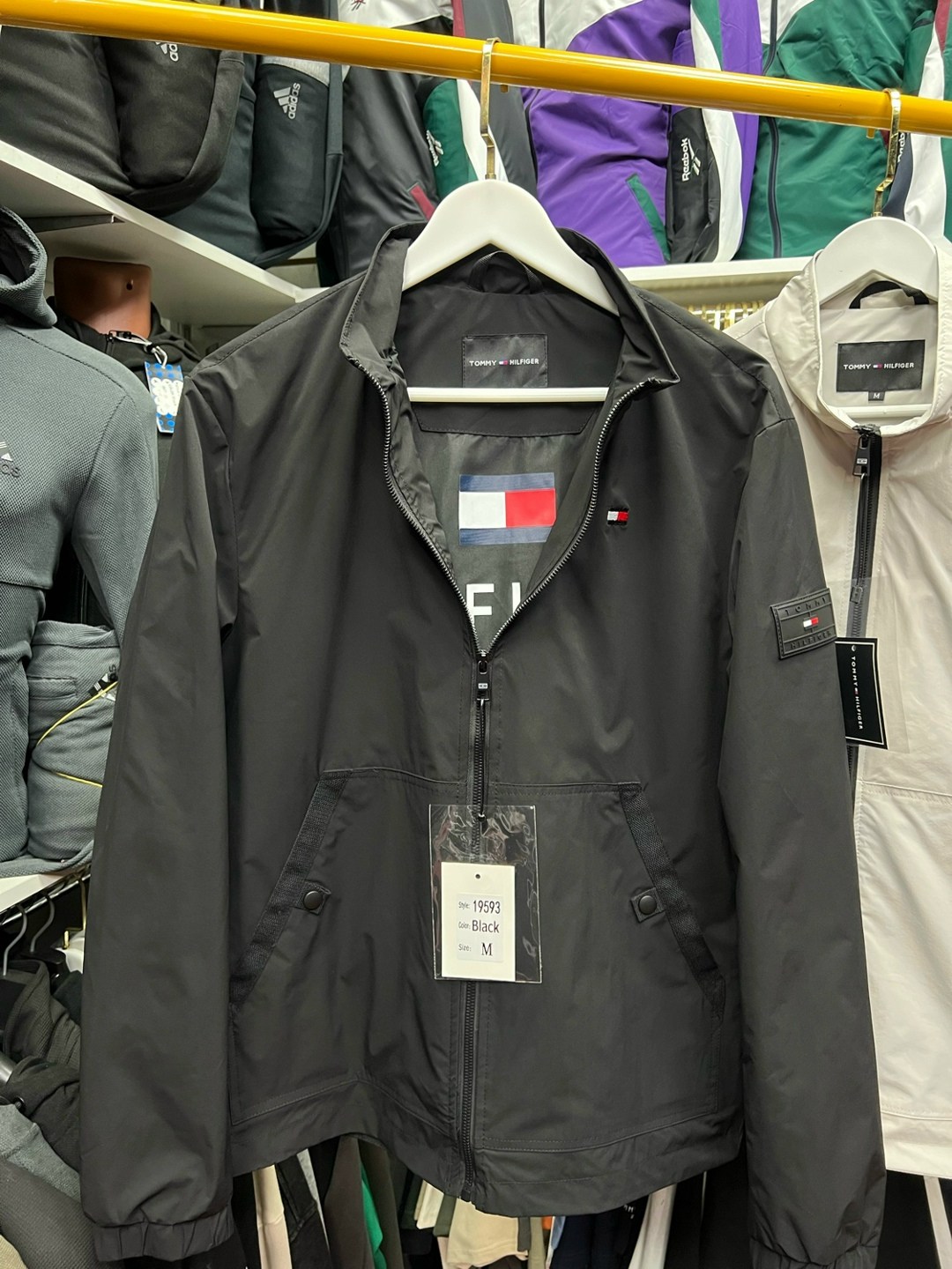 куртка tommy hilfiger мужская,tommy hilfiger куртка хаки,куртка ветровка tommy hilfiger,легкая куртка,мужская куртка бомбер