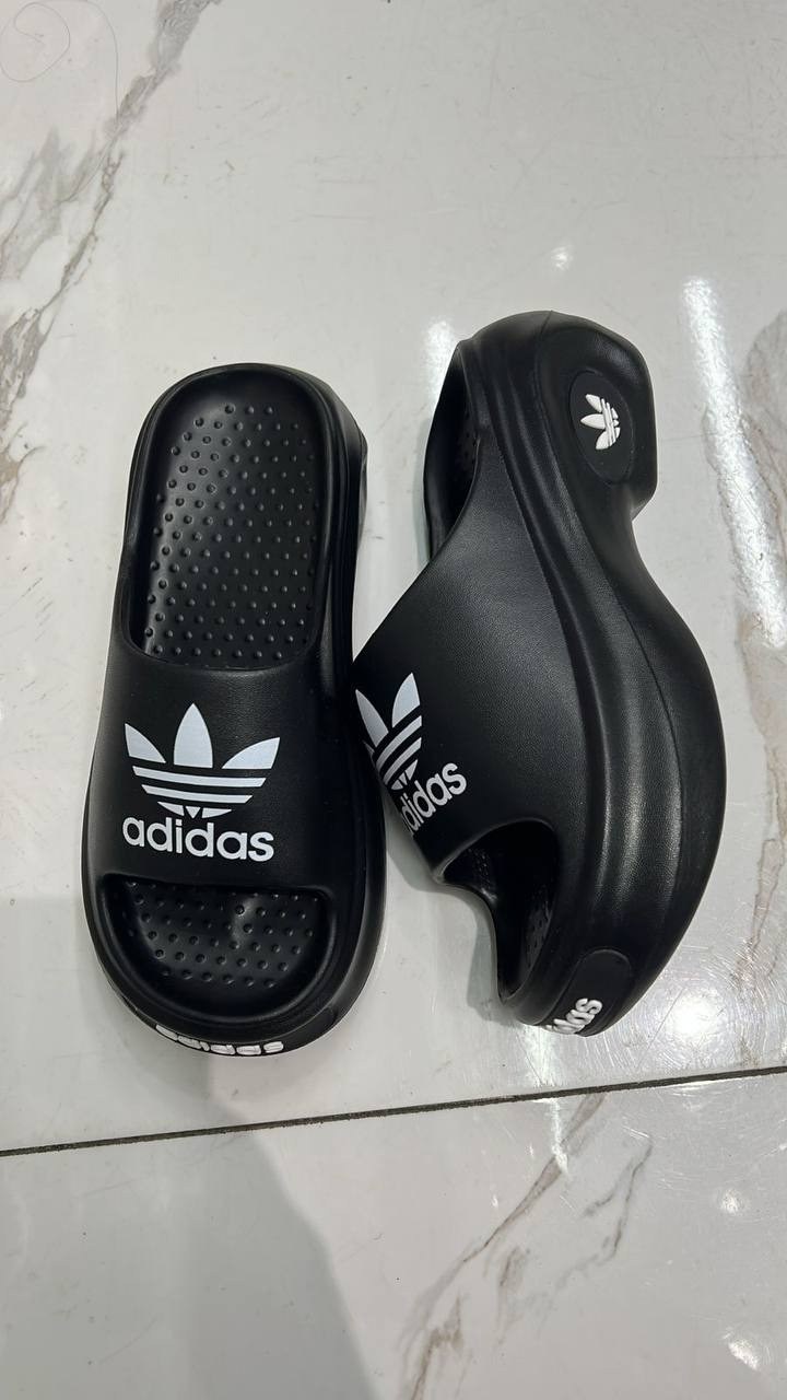 шлепанцы adidas,adidas тапочки,,adidas сланцы,шлепки женские