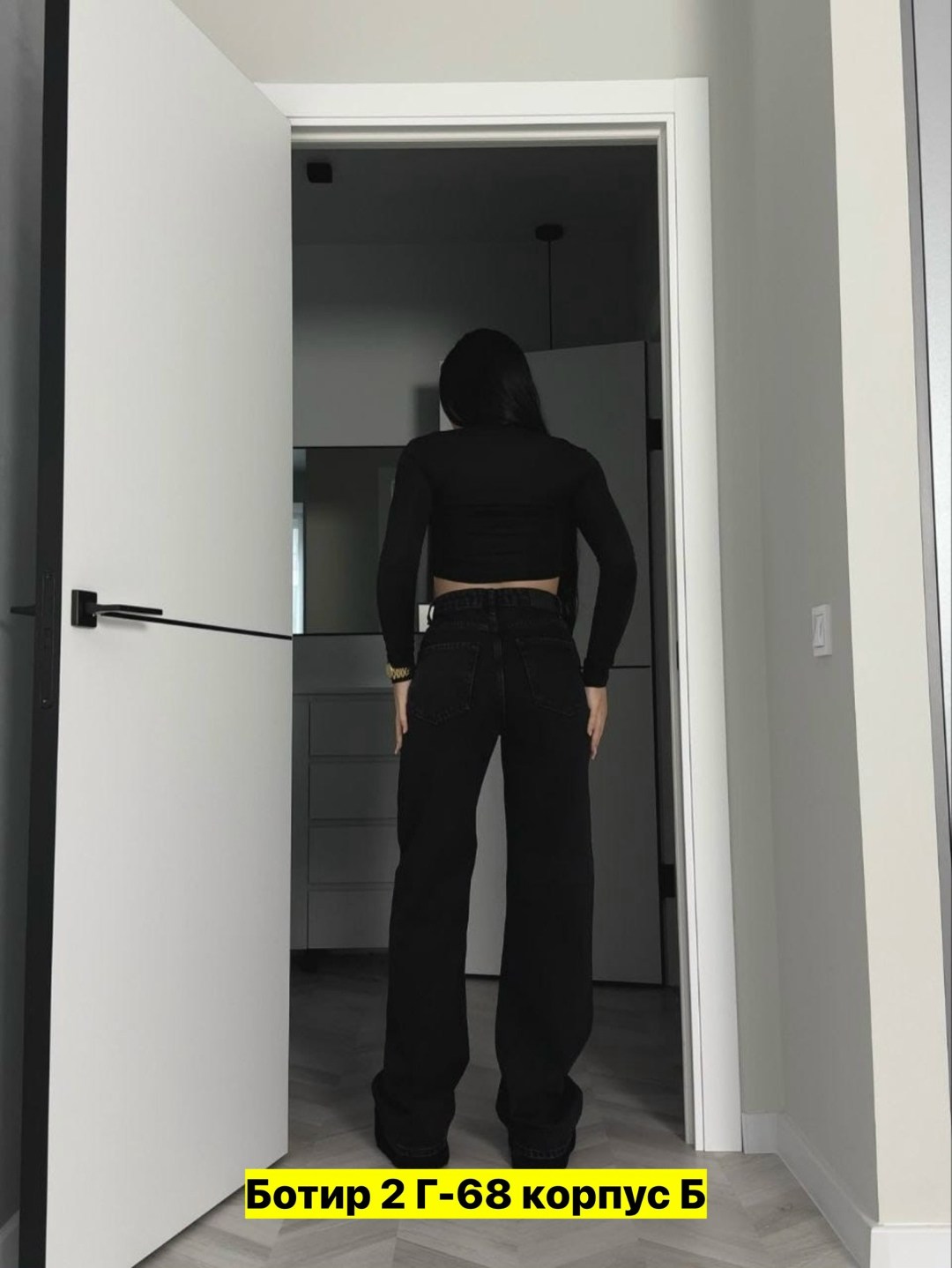 женские джинсы со стразами,джинсы труба с стразами,джинсы стразы,джинсы женские zolla 22333710v06199d0 черные,женские джинсы