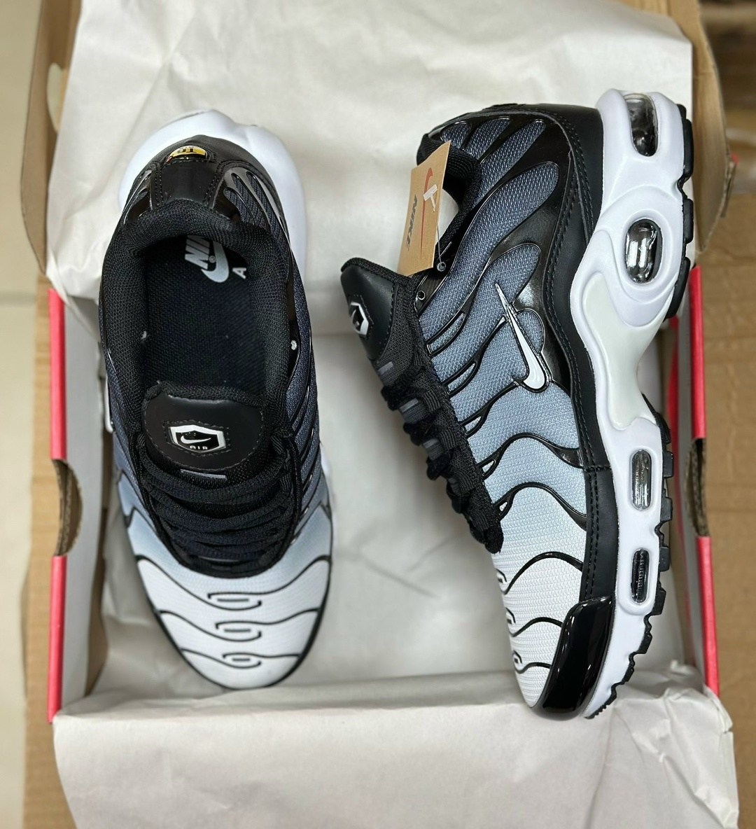 кроссовки nike air max tn plus,кроссовки nike air max tn plus ultra белые с серым,кроссовки мужские nike air max tn plus,nike air max plus tn,найк air max plus tn кроссовки