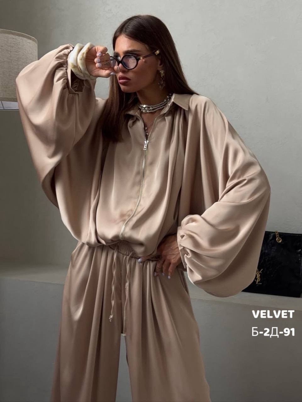 брючный костюм,атласный костюм,брючный атласный костюм,шелковый костюм,костюм брючный шелковый