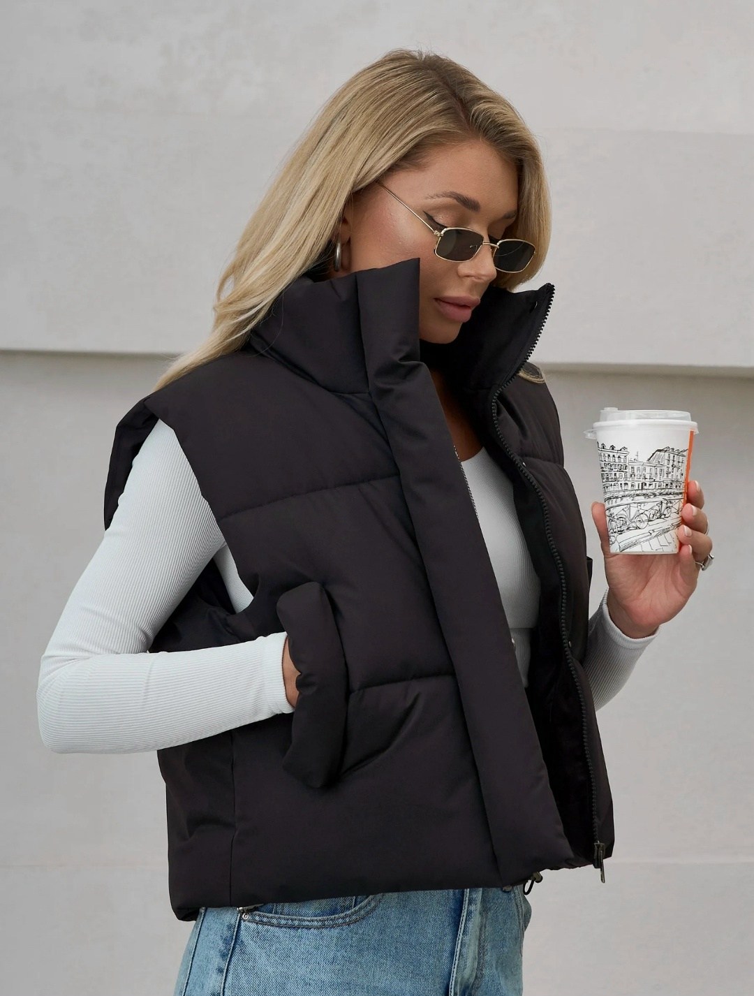 женская жилетка,стильная жилетка,теплый жилет,утепленный жилет,жилет женский