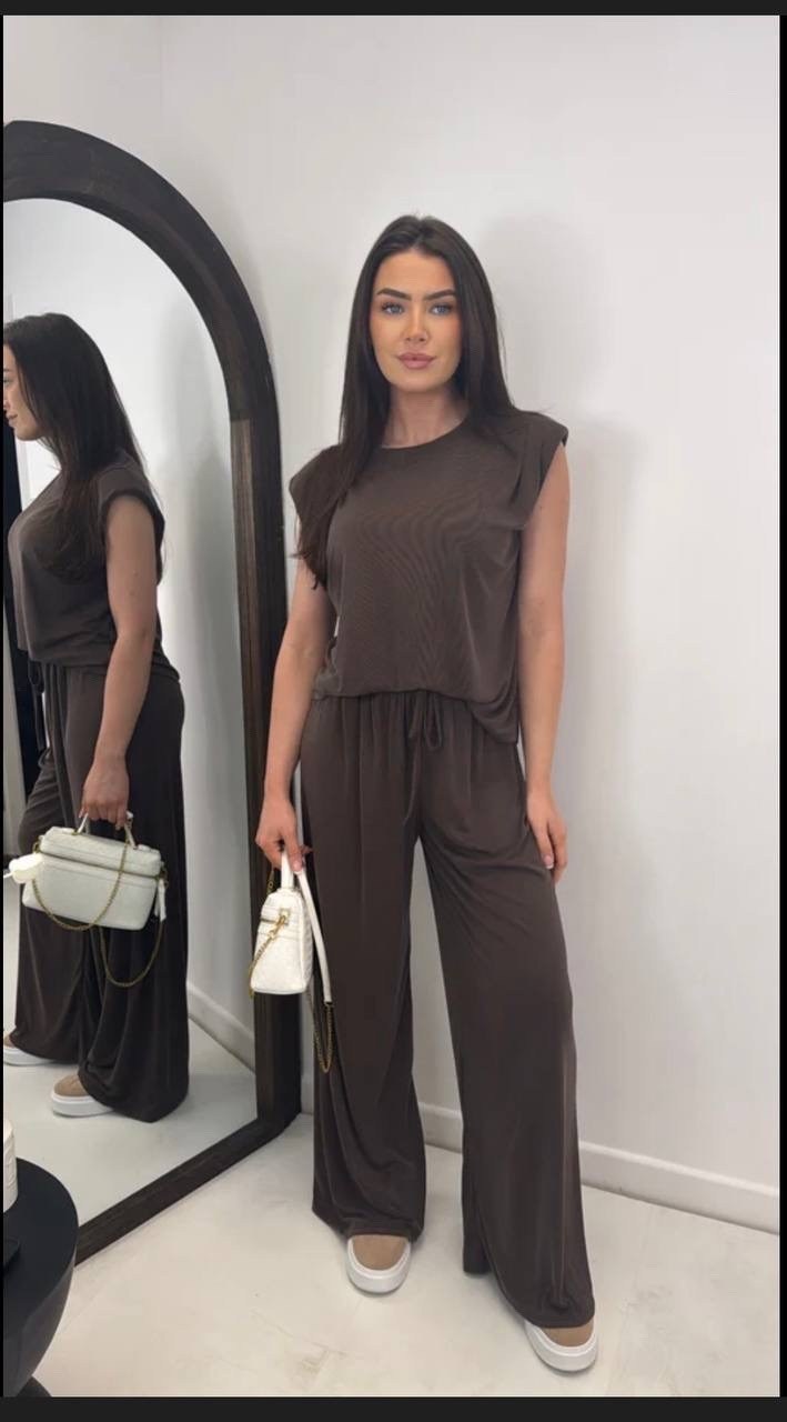 брючный костюм,костюм с брюками,брючный женский костюм,стильные женские костюмы,летний брючный костюм