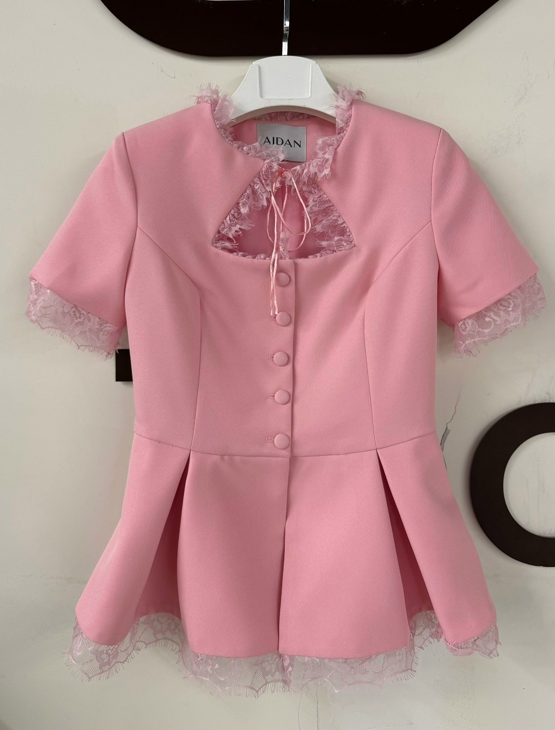 элегантные костюмы,приталенный жакет,жакет для девочек,женский костюм,костюм с юбкой