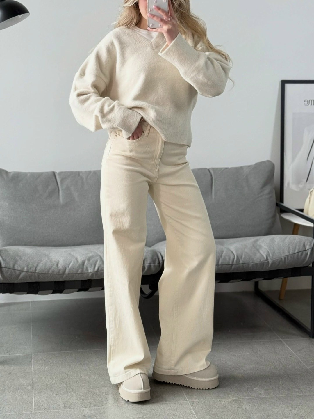 бежевые джинсы,джинсы женские бежевые,джинсы брюки,женские джинсы,бежевый джемпер