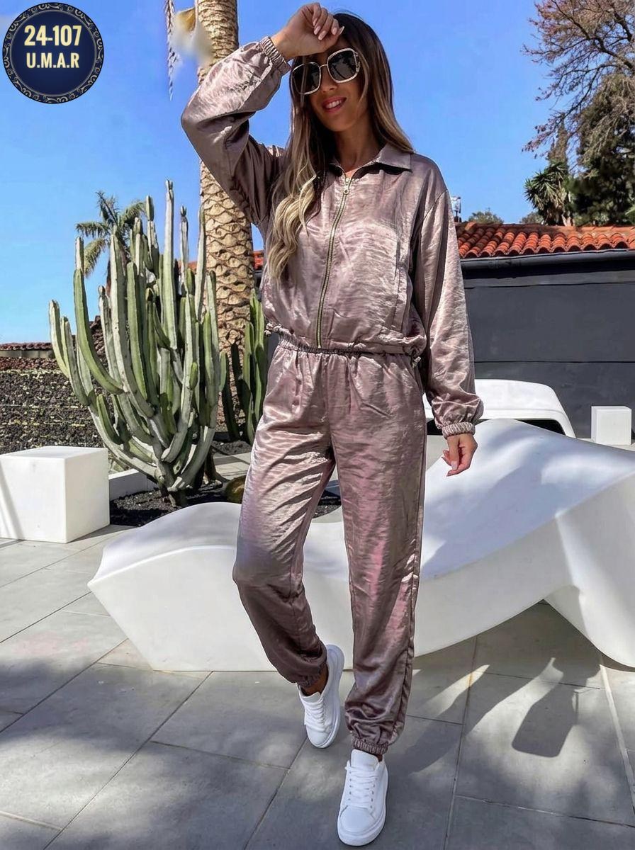 велюровый костюм,велюровый спортивный костюм,велюровый костюм женский,костюм женский,костюм спортивный женский