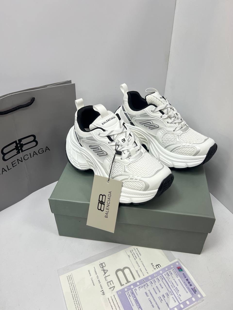 женские кроссовки,кроссовки спортивные balenciaga,женские кроссовки balenciaga,кроссовки женские белый,кроссовки balenciaga