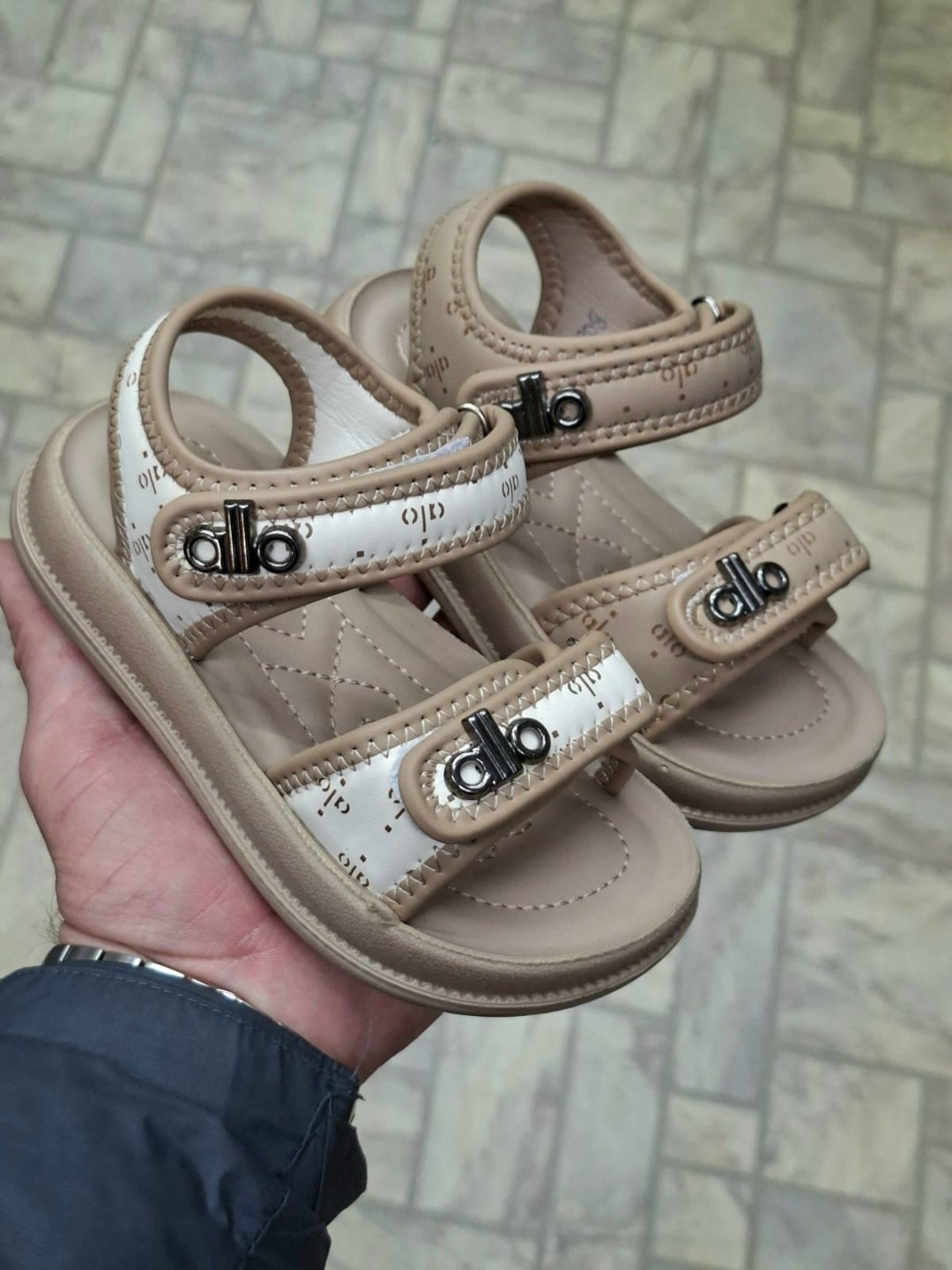 детские сандалии,сандалии,сандалии модные,сандалии для детей,летние детские сандалии