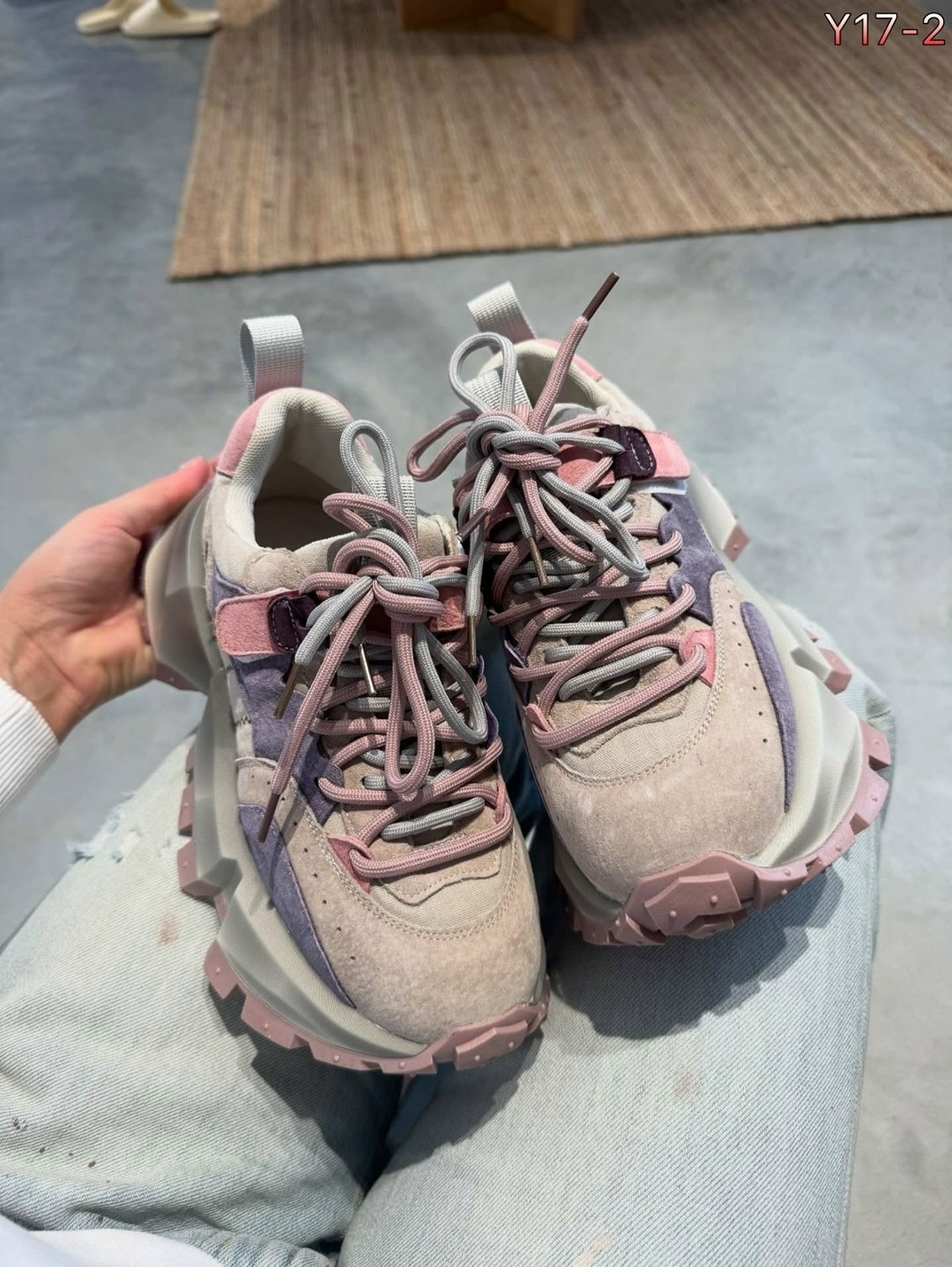 женские кроссовки,женские массивные кроссовки,,массивные кроссовки,спортивная