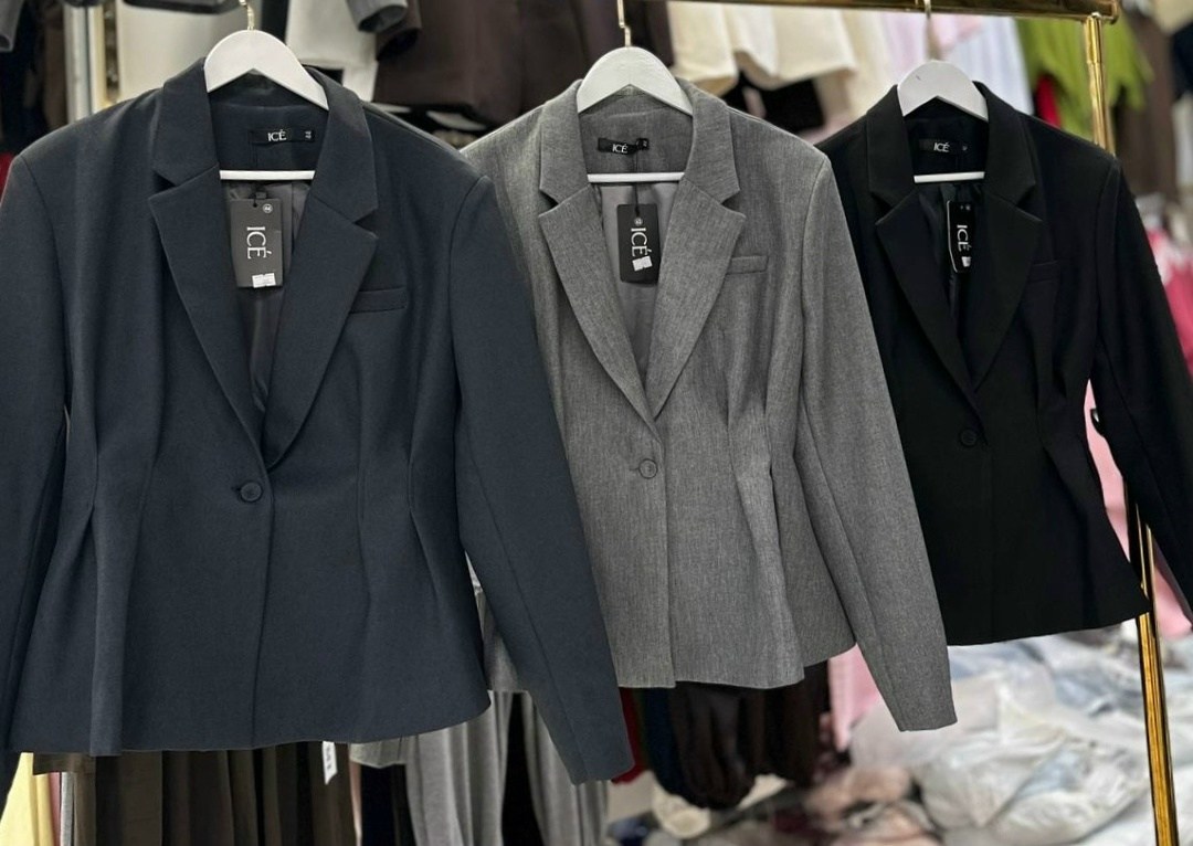 женский пиджак черный,пиджак,пиджак приталенный,жакет,женский пиджак