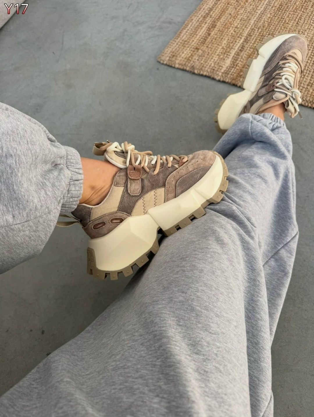 женские кроссовки,женские массивные кроссовки,,массивные кроссовки,спортивная