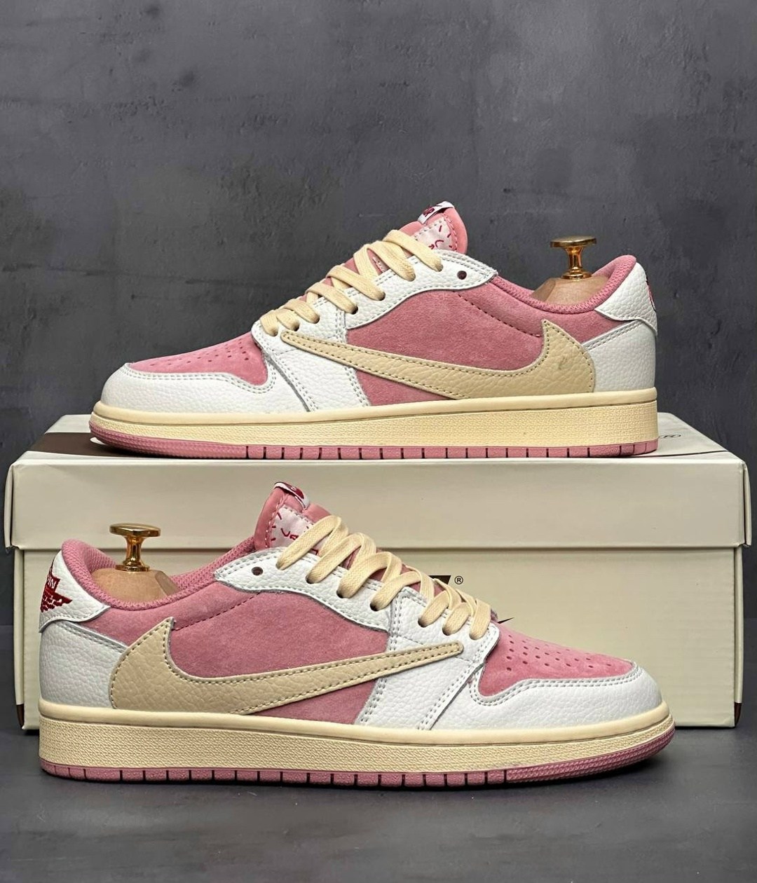 travis scott x air jordan 1 low sail shy pink,кроссовки travis scott x air jordan 1 low sail shy pink,кроссовки air jordan 1 low x travis scott 'shy pink' unisex,travis scott x air jordan 1 low og 'sh