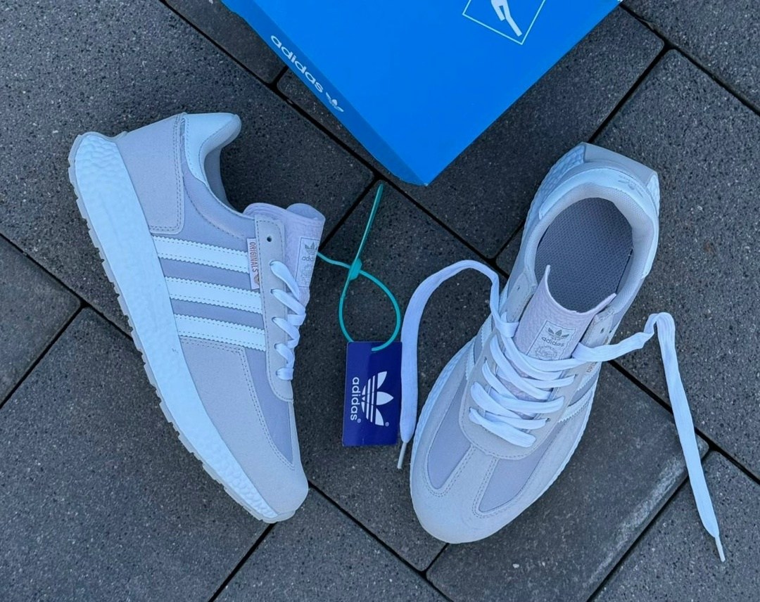 кроссовки adidas,кроссовки женские adidas,кроссовки,кроссовки адидас белые с черными полосками,кроссовки мужские adidas