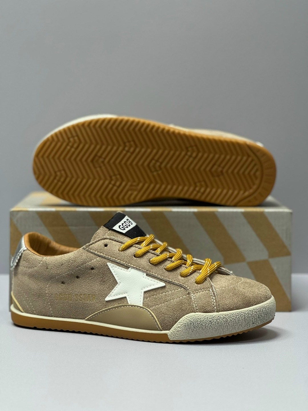 golden goose кроссовки,кеды golden goose,,кеды женские golden goose ball star бежевые 41 eu,кеды super-star classic golden goose коричневый