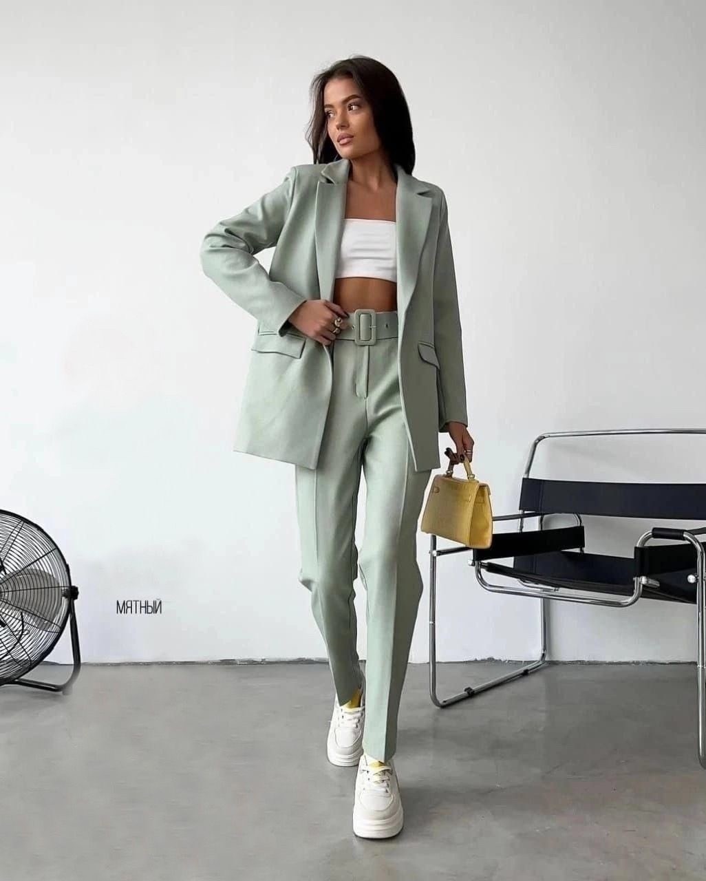 белые костюмы,классический женский брючный костюм,брючные костюмы женские,белый брючный костюм,белый костюм женский